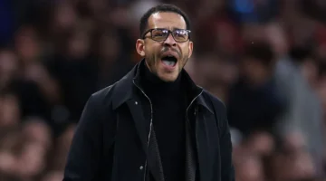 تسريب تشكيلة تشيلسي قبل مواجهة باريس سان جيرمان يدفع ليام روزينيور للتحقيق